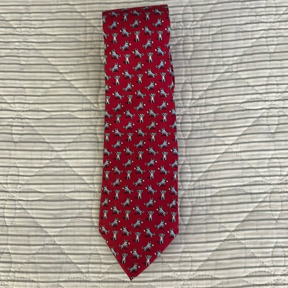 Designer necktie :  excellent pre-owned condition
